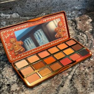 Too Faced Limited Edition Gingerbread Extra Spicy Eyeshadow Palette